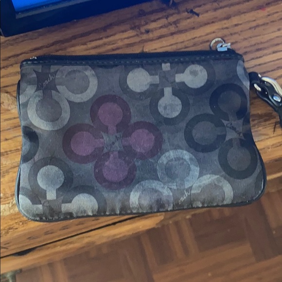 Coach Set - Picture 2 of 3